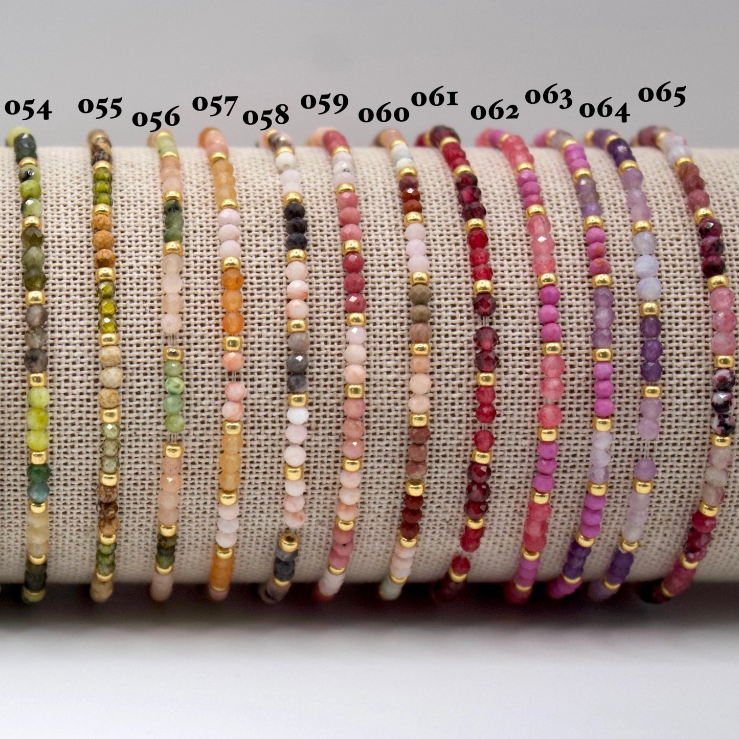Bracelet Bella en pierres naturelles et perles dorées