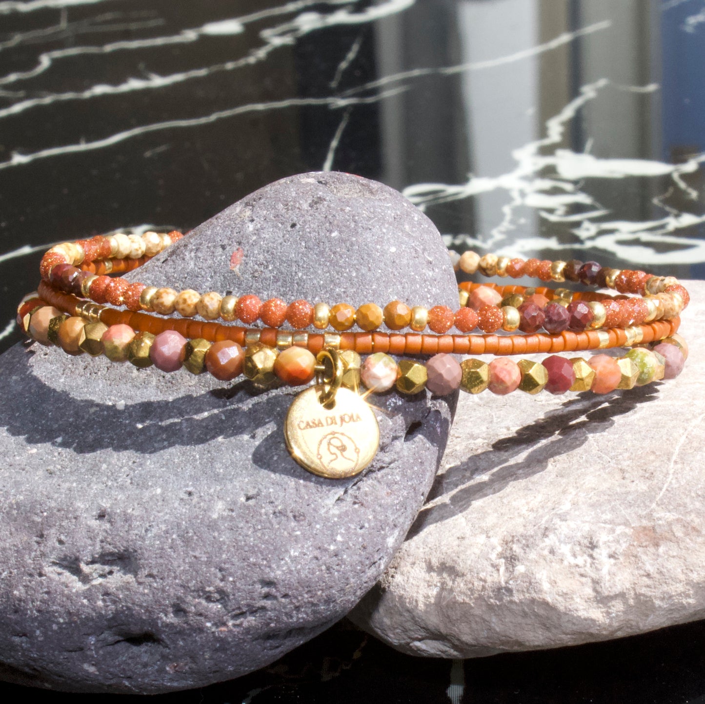 Bracelet Emma jonc 3 rangs en pierres naturelles et Miyuki doré ou argent