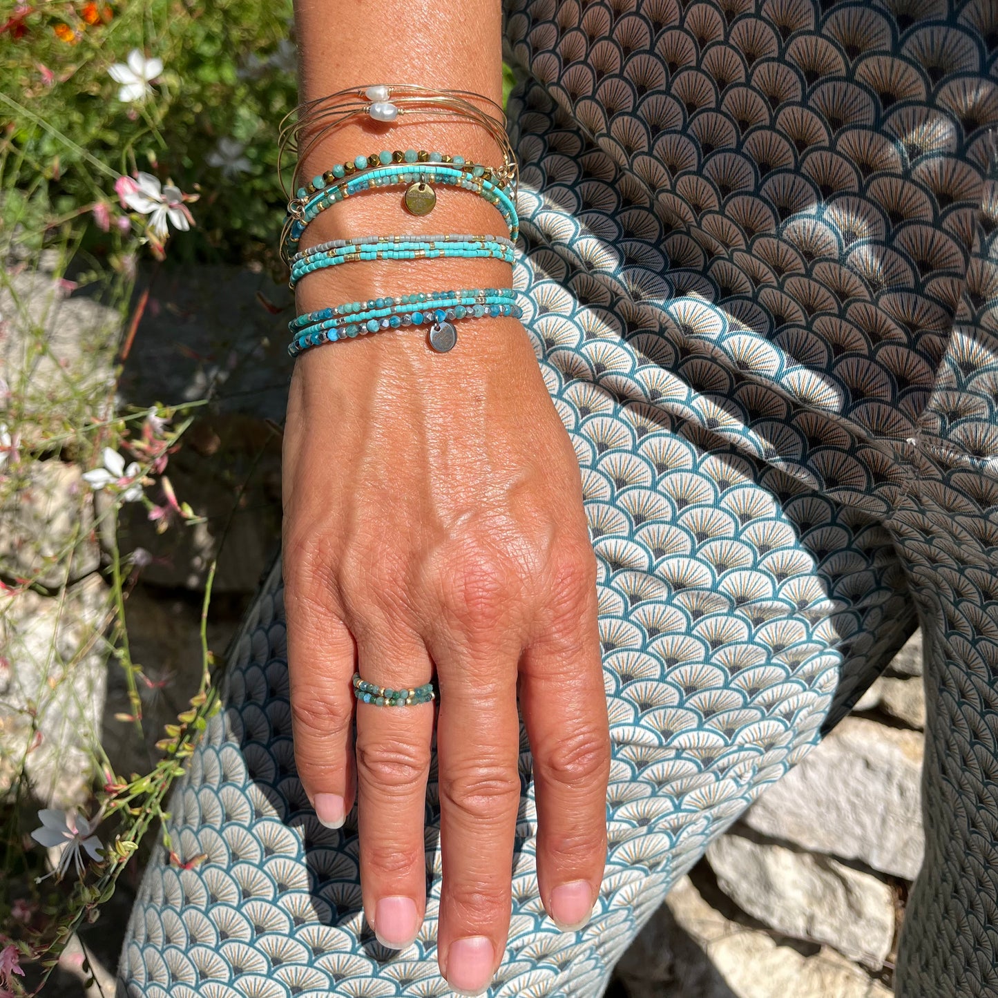 Bracelet Emma jonc 3 rangs en pierres naturelles et Miyuki doré ou argent