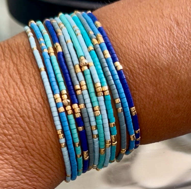 Bracelet Lucia en perles de Miyuki de couleur et perles argentées