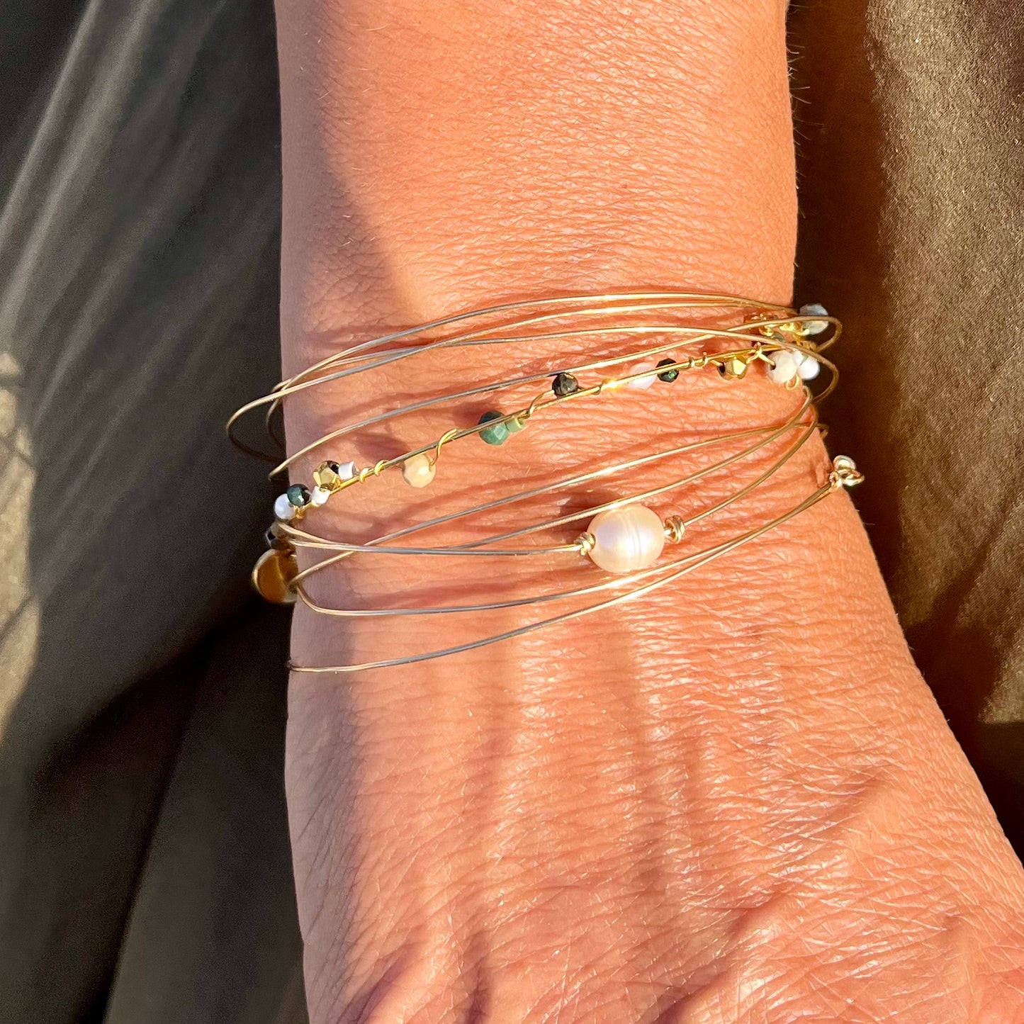 Bracelet Paulina, perles fines sur jonc fin