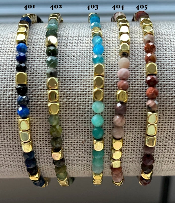 Bracelet Manuella en pierres naturelles et hématite sur jonc gold filled ou argent 925