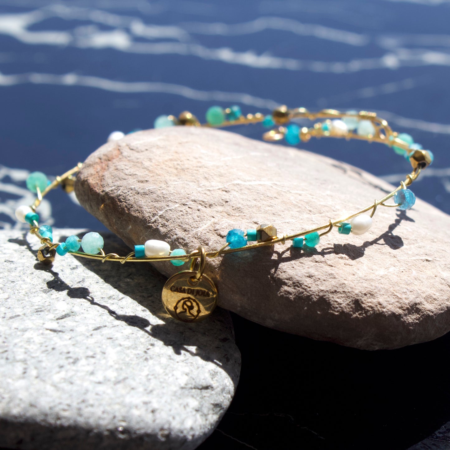 Bracelet Paulina, perles fines sur jonc fin