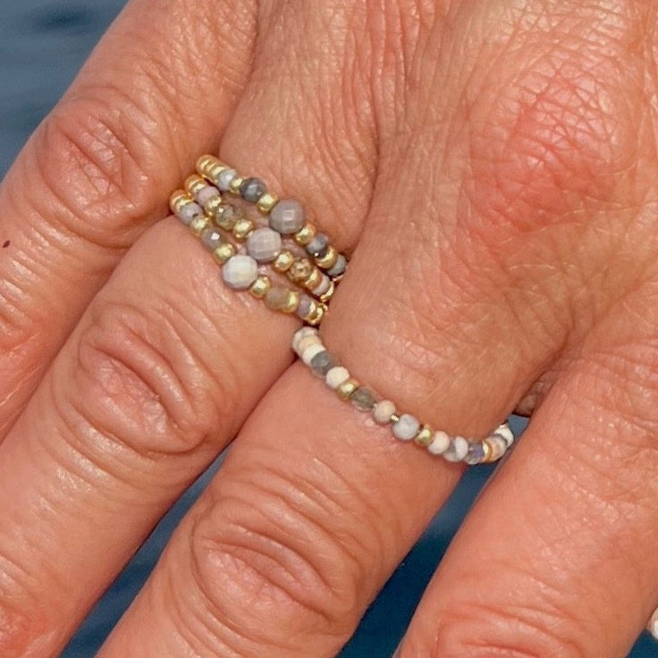 Bague Marina en pierres naturelles et perles dorées