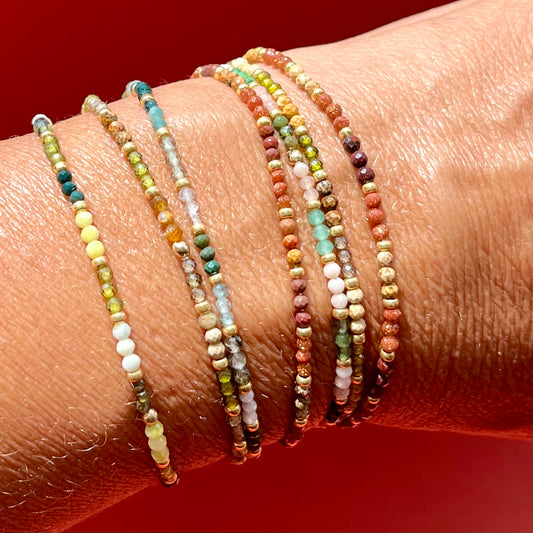 Bracelet Bella en pierres naturelles et perles dorées