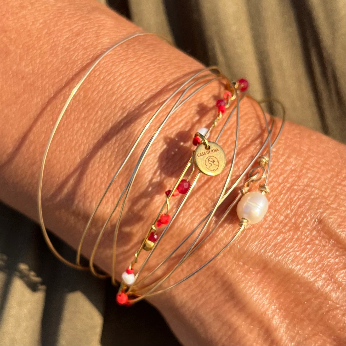 Bracelet Paulina, perles fines sur jonc fin