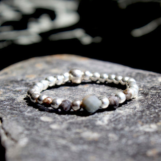 Bague Petra en pierres naturelles et perles argentées